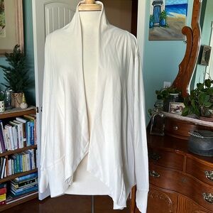 Large Danskin soft yoga wrap in the color birch